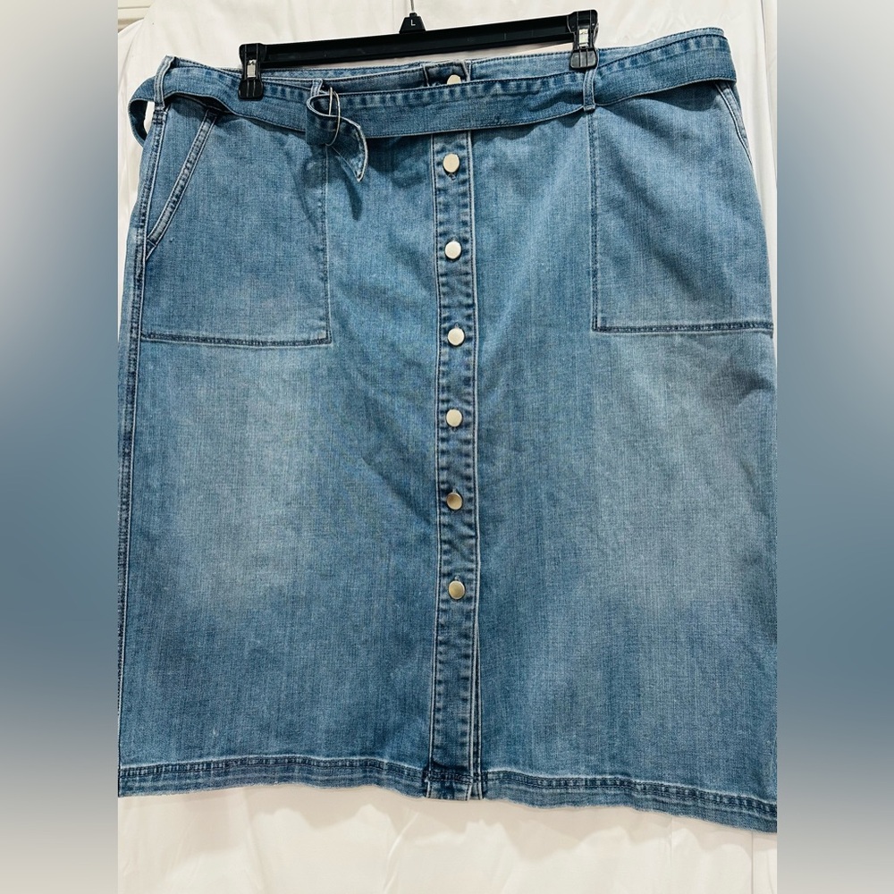 Chico’s Button Front Denim Skirt Size 4 (20) Blue With Removable Belt NWT - Picture 4 of 11